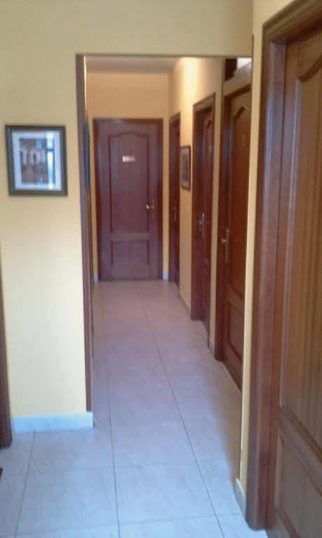 Pension La Casina Oviedo Exterior photo